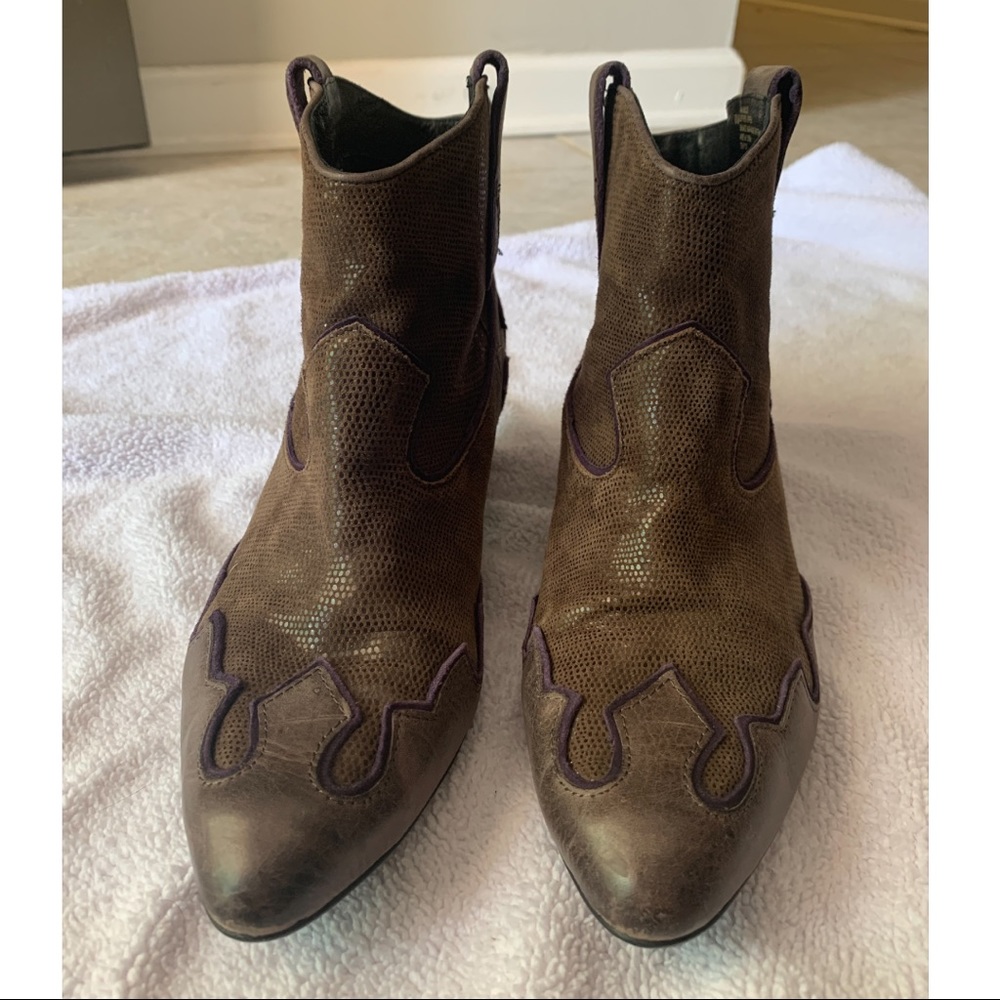 Isola Boots - Size 8.5 - Leather upper - Brown with Purple - Western Rodeo